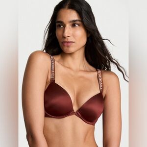 Victoria's Secret VERY SEXY
Logo Shine Strap Push-Up Bra